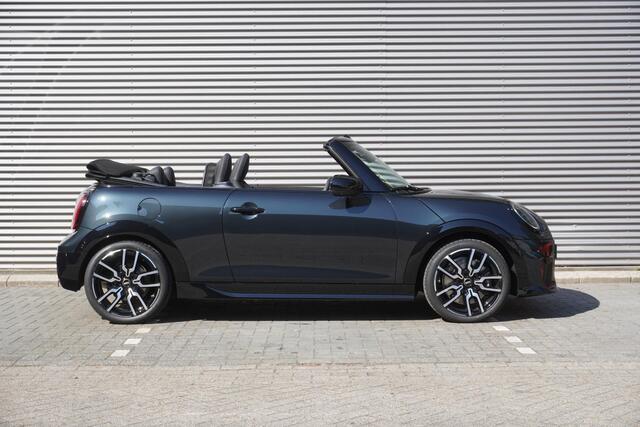 Mini COOPER S Cabrio John Cooper Works Uitvoering | Pakket XL | 18" JCW Lap Spoke 2-tone | HIFI System Harman Kardon | MINI Head-Up Display | Comfort Access
