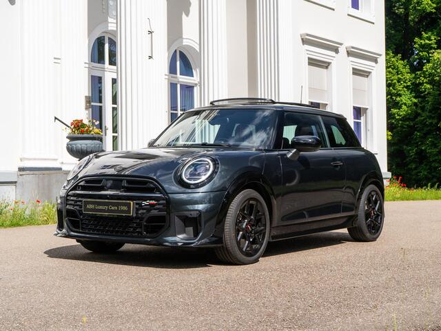 Mini COOPER S 3-Deurs 2.0 John Cooper Works | Pano | Head-Up | 360 camera | Inparkeer hulp |