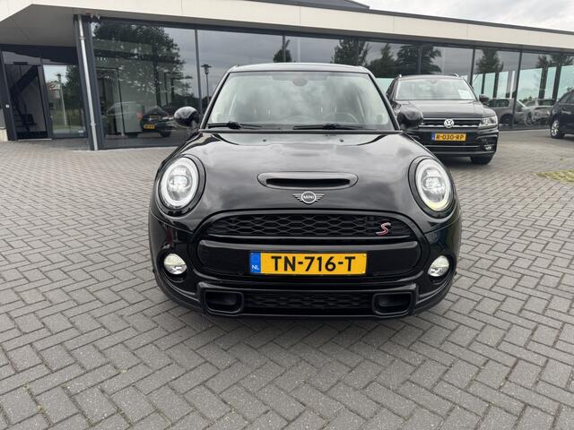 Mini COOPER S 5-Deurs 2.0 Pepper
