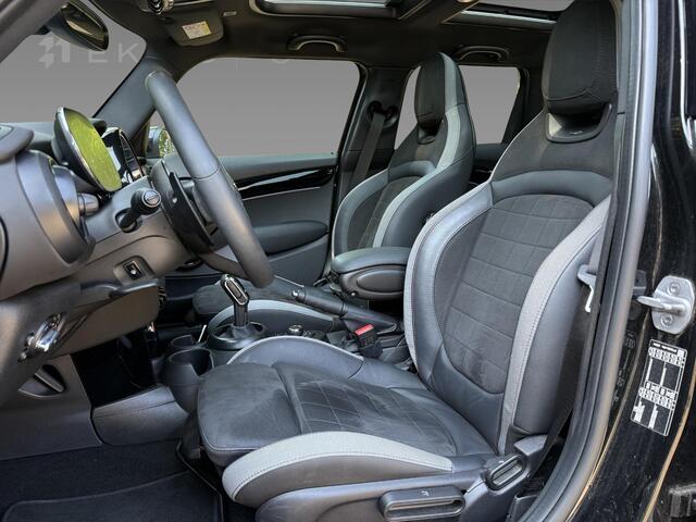 Mini COOPER S 5-deurs | Rockingham GT | Glazen panoramadak | Harman-Kardon sound system | Stuurwielrand verwarmd | Achteruitrijcamera | John Cooper Works Sport stoel