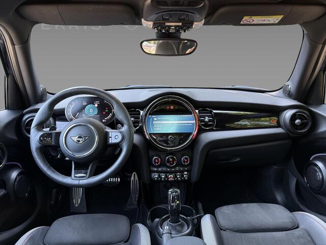 Mini COOPER S 5-deurs | Rockingham GT | Glazen panoramadak | Harman-Kardon sound system | Stuurwielrand verwarmd | Achteruitrijcamera | John Cooper Works Sport stoel