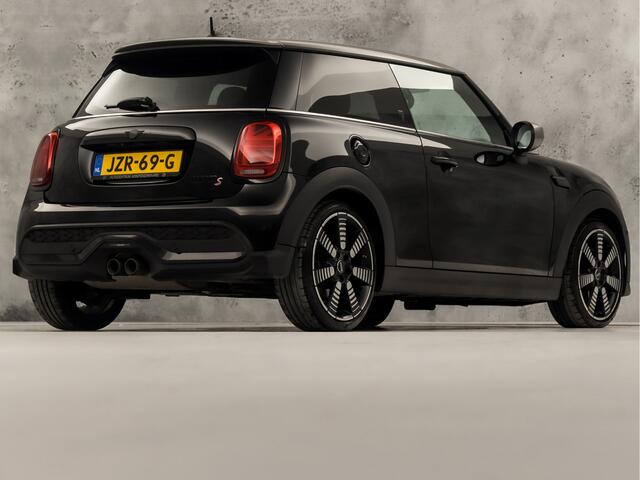 Mini COOPER S 2.0 Full Option 164Pk Automaat (PANORAMADAK, YOUNIQUE TRIM, VIRTUAL COCKPIT, APPLE CARPLAY, GROOT NAVI, CAMERA, LEDER, HARMAN/KARDON, SPORTSTOELEN, STOELVERWARMING, ADAPTIVE CRUISE, GETINT GLAS, NIEUWSTAAT)