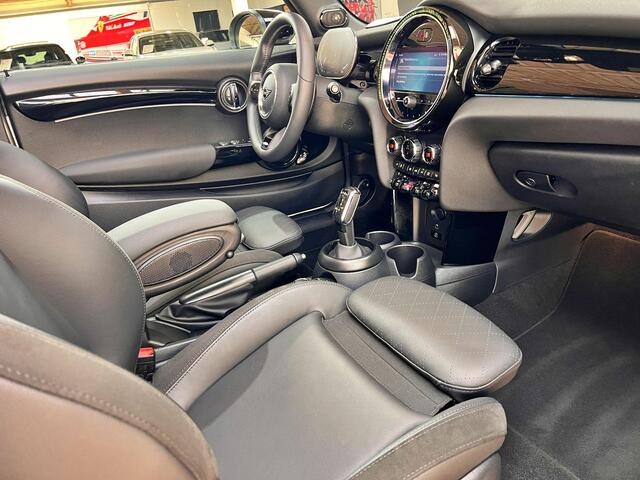 Mini COOPER S Cabrio 2.0 John Cooper Works | Stuurwielverwarming | Leder | 18" | achteruitrijcamera