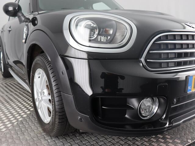 Mini COUNTRYMAN Mini 2.0 Cooper D Pepper (NL-Auto / Trekhaak / Pano / H&K / Navi / Cruise)