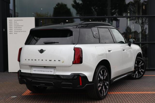 Mini COUNTRYMAN SE ALL4 | John Cooper Works Trim + Package L