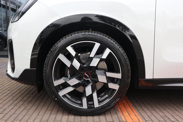 Mini COUNTRYMAN SE ALL4 | John Cooper Works Trim + Package L