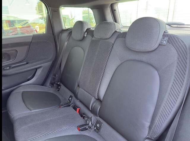 Mini COUNTRYMAN Cooper Chili / Sportstoelen / Comfort Access / LED / Head-Up / Stoelverwarming / Cruise Control / Airconditioning
