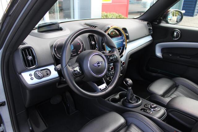 Mini COUNTRYMAN Mini 2.0 Cooper S E ALL4 UNTAMED | PANORAMISCH SCHUIF/KANTEL DAK | HARMAN KARDON PREMIUM AUDIO SYSTEM | FULL LEDEREN BEKLEDING | ELEKTRISCH BEDIENBARE VOORSTOELEN MET GEHEUGEN OP DE BESTUURDERSSTOEL | DRAADLOZE APPLE CARPLAY/ANDROID AUTO | DRAADLOZE TELEF