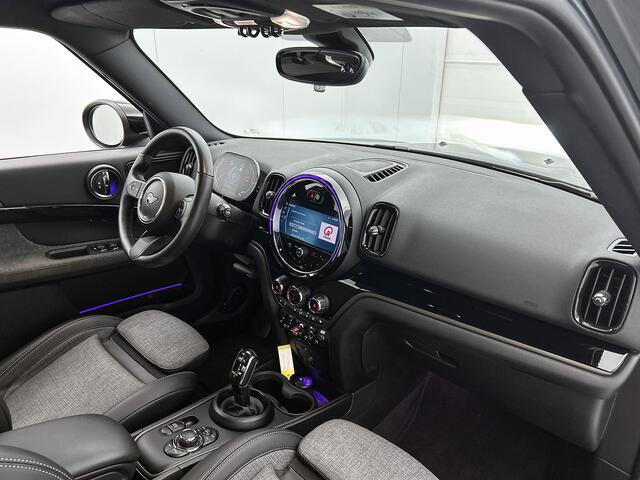 Mini COUNTRYMAN Mini 1.5 Cooper Business Edition Trekhaak | Stoelverwarming | Navigatie | Achteruitrijcamera