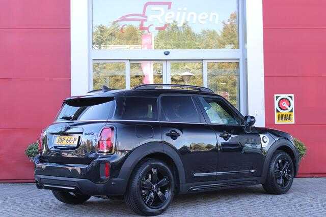 Mini COUNTRYMAN Mini 2.0 Cooper S E 220PK AUTOMAAT ALL4 CHILI | ELEKTRISCH BEDIENBARE VOORSTOELEN MET GEHEUGENFUNCTIE OP DE BESTUURDERSSTOEL | "UNION JACK" ACHTERLICHTEN | VOLLEDIG LEDEREN BEKLEDING | FULL LED KOPLAMPEN ADAPTIEF | 17" LICHTMETALEN VELGEN "BLACK" | STOEL/