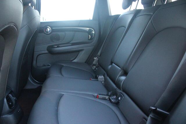 Mini COUNTRYMAN Mini 2.0 Cooper S E 220PK AUTOMAAT ALL4 CHILI | ELEKTRISCH BEDIENBARE VOORSTOELEN MET GEHEUGENFUNCTIE OP DE BESTUURDERSSTOEL | "UNION JACK" ACHTERLICHTEN | VOLLEDIG LEDEREN BEKLEDING | FULL LED KOPLAMPEN ADAPTIEF | 17" LICHTMETALEN VELGEN "BLACK" | STOEL/