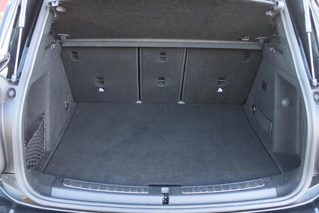 Mini COUNTRYMAN Mini 2.0 Cooper S E 220PK AUTOMAAT ALL4 CHILI | ELEKTRISCH BEDIENBARE VOORSTOELEN MET GEHEUGENFUNCTIE OP DE BESTUURDERSSTOEL | "UNION JACK" ACHTERLICHTEN | VOLLEDIG LEDEREN BEKLEDING | FULL LED KOPLAMPEN ADAPTIEF | 17" LICHTMETALEN VELGEN "BLACK" | STOEL/