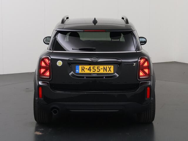 Mini COUNTRYMAN Mini 2.0 Cooper S E ALL4 Classic | Leder | Sportstoelen | Parkeercamera | Head-Up | Navigatie | Cruise Control Adaptief |