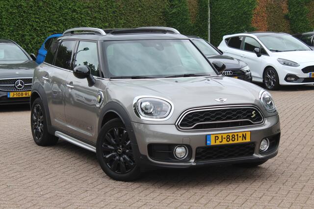 Mini COUNTRYMAN Mini 2.0 Cooper S E ALL4 Chili / Panoramadak / Camera / Head-up / Leder / Harman Kardon / 18'' / Navigatie / Dakspoiler / DAB / Apple CarPlay / Stoelverwarming / Cruise Control