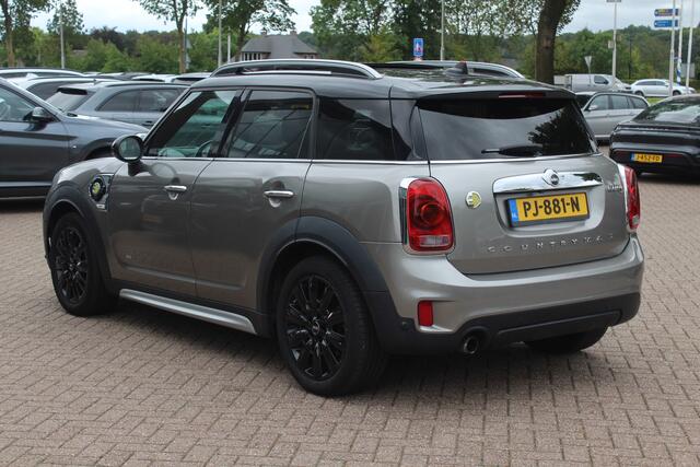 Mini COUNTRYMAN Mini 2.0 Cooper S E ALL4 Chili / Panoramadak / Camera / Head-up / Leder / Harman Kardon / 18'' / Navigatie / Dakspoiler / DAB / Apple CarPlay / Stoelverwarming / Cruise Control