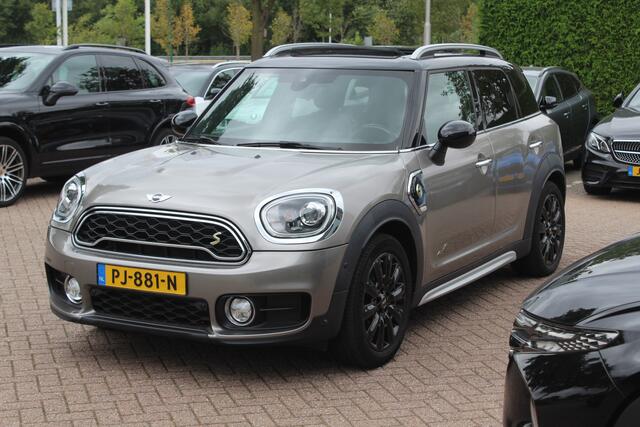 Mini COUNTRYMAN Mini 2.0 Cooper S E ALL4 Chili / Panoramadak / Camera / Head-up / Leder / Harman Kardon / 18'' / Navigatie / Dakspoiler / DAB / Apple CarPlay / Stoelverwarming / Cruise Control