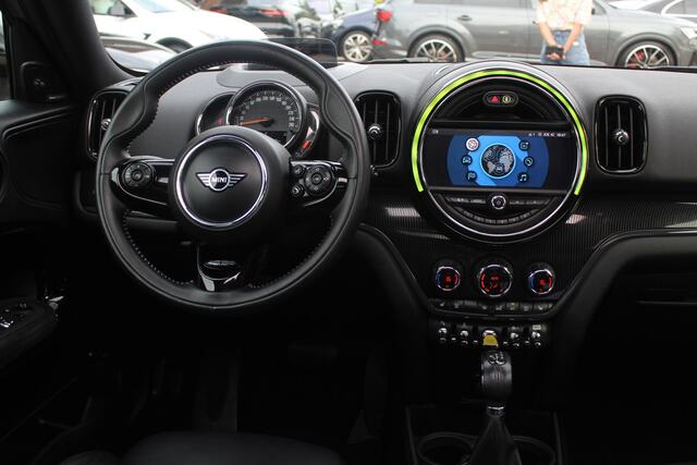 Mini COUNTRYMAN Mini 2.0 Cooper S E ALL4 Chili / Panoramadak / Camera / Head-up / Leder / Harman Kardon / 18'' / Navigatie / Dakspoiler / DAB / Apple CarPlay / Stoelverwarming / Cruise Control