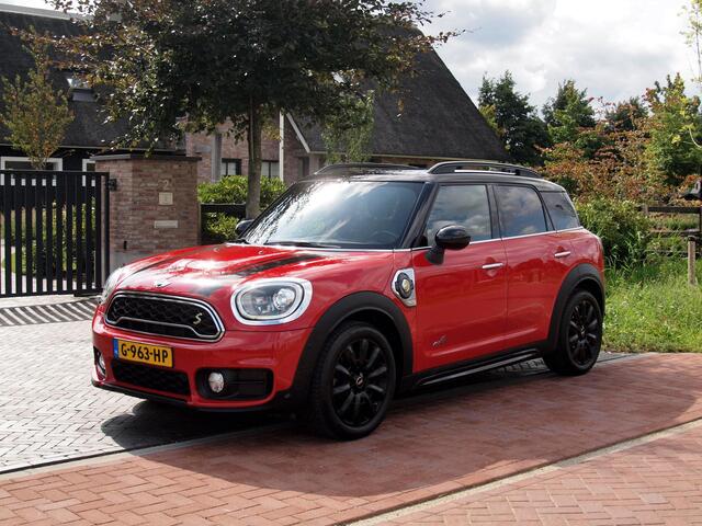 Mini COUNTRYMAN Mini 2.0 Cooper S E ALL4 Chili | Apple Carplay | Cruise Control | Parkeersensoren | Stoelverwarming |
