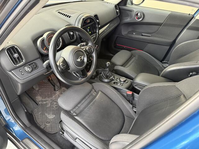 Mini COUNTRYMAN Mini 1.5 Cooper, 135Pk, 2017, 2de eigenaar, Climate control, Afneembare trekhaak, Cruise control, Navigatie, 4 seizoenen banden, LED koplampen, Stoelverwarming, Parkeersensoren,