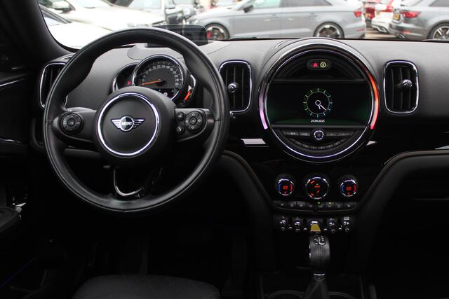 Mini COUNTRYMAN Mini 2.0 Cooper S E ALL4 Chili / Panoramadak / Camera / Head-up / Leder / Keyless / 19'' / Navi. Proff / Stoelverwarming / Cruise Control