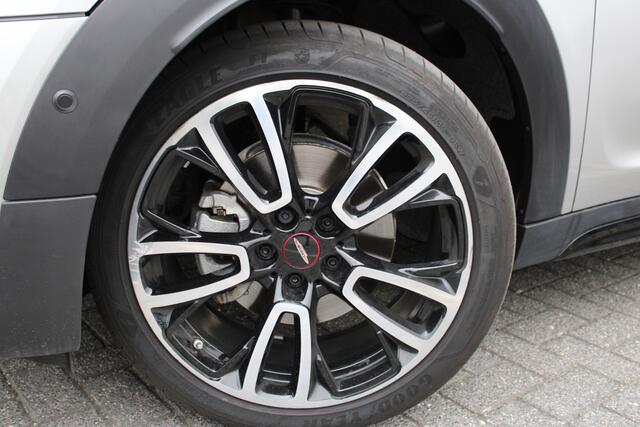 Mini COUNTRYMAN Cooper Rockingham GT JCW Automaat / Premium Go Pakket / Achteruitrijcamera / LED / Comfort Access / Park Assistant / Stoelverwarming