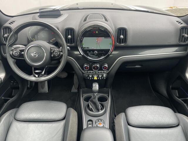 Mini COUNTRYMAN Mini 2.0 Cooper S E ALL4 Chili / EAER 50 km / Schuif-/kanteldak / Elektrische achterklep / Cruise control / Stoelverwarming / Voorruit verwarming / Navigatie / Head up display