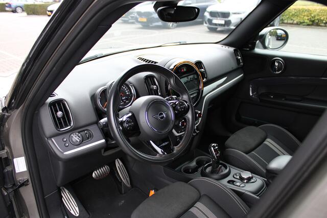 Mini COUNTRYMAN Cooper S Automaat / Panoramadak / JCW Sportstoel / Achteruitrijcamera / Comfort Access / Stoelverwarming / LED / Harman-Kardon