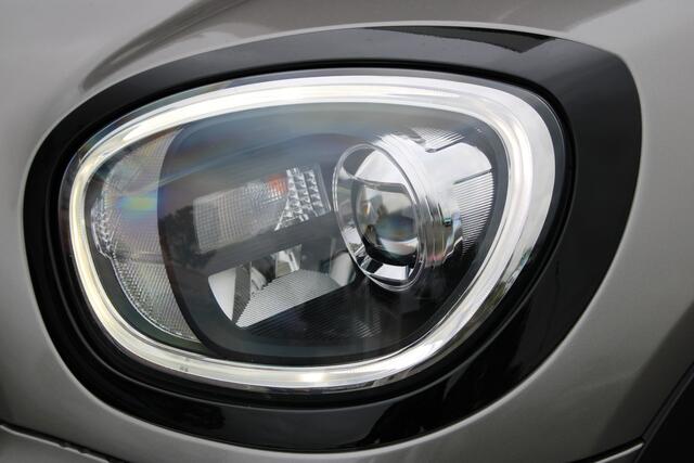 Mini COUNTRYMAN Cooper S Automaat / Panoramadak / JCW Sportstoel / Achteruitrijcamera / Comfort Access / Stoelverwarming / LED / Harman-Kardon