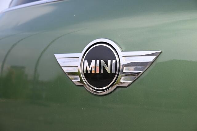 Mini COUNTRYMAN Pepper 1.6 Xenon Pano Jungle Green