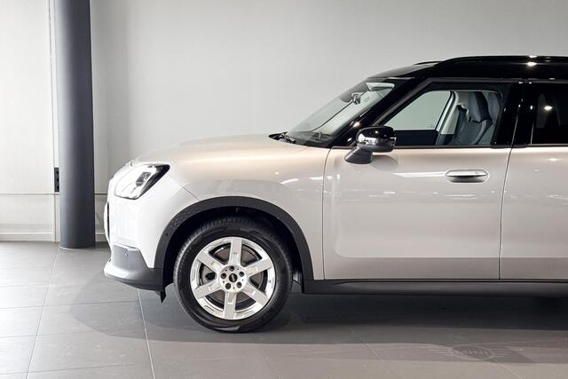 Mini COUNTRYMAN 1.5 C Classic M Plus | Glazen Panoramadak | Head-up Display | Stoelverwarming | Trekhaak |