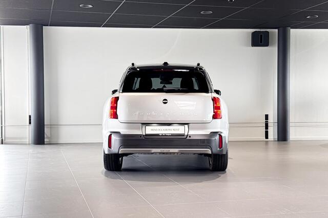 Mini COUNTRYMAN 1.5 C Classic M Plus | Glazen Panoramadak | Head-up Display | Stoelverwarming | Trekhaak |