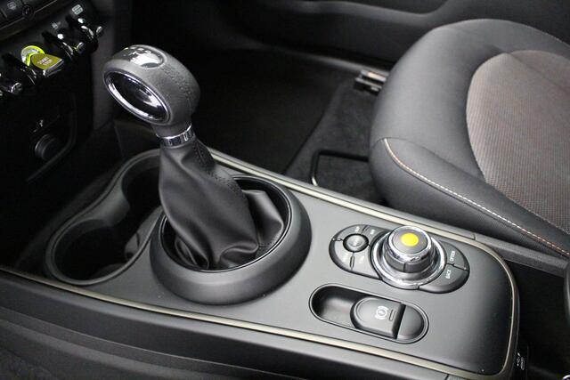 Mini COUNTRYMAN Cooper SE ALL4 | 2 jaar MINI Garantie! | Sage Green | Navi | Apple CarPlay | Plugin Hybride |