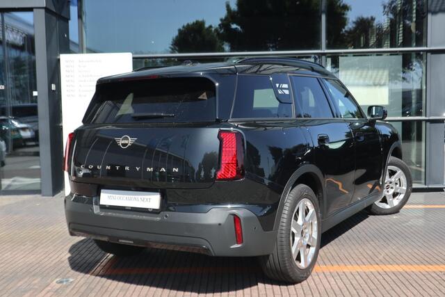 Mini COUNTRYMAN C Classic | Pakket M | Stoel- en Stuurverwarming | Comfort Access | Panorama Dak | Trekhaak | Head-Up