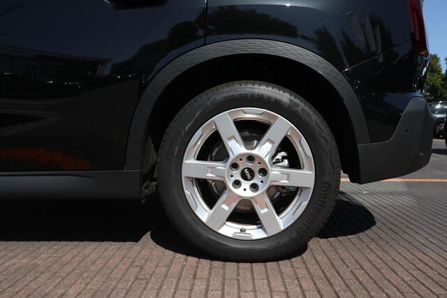 Mini COUNTRYMAN C Classic | Pakket M | Stoel- en Stuurverwarming | Comfort Access | Panorama Dak | Trekhaak | Head-Up