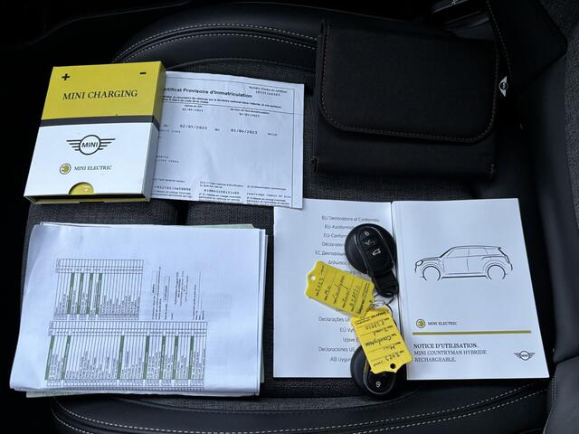 Mini COUNTRYMAN Mini Cooper S E ALL4 Essential / PHEV / Dealer Onderhouden / HUD / Navigatie / Apple Carplay & Android Auto / Stoelverwarming / Cruise / Clima /