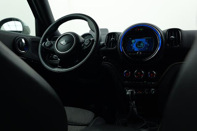Mini COUNTRYMAN Mini 1.5 One Dutch Made Edition | Head-up | Licht metaal | Stoelverwarming