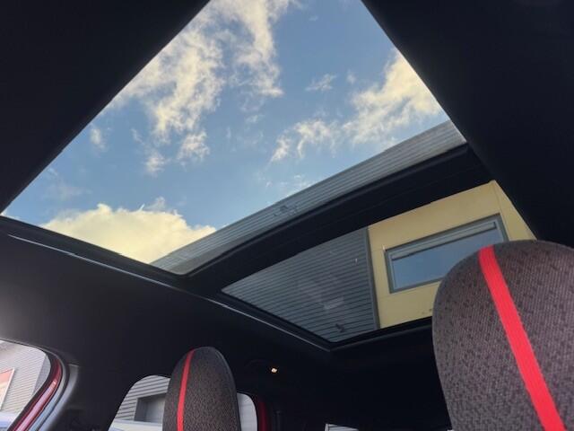 Mini COUNTRYMAN E John cooper works XL black pack, camera, JWC pack, panoramadak