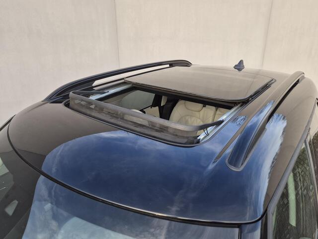 Mini COUNTRYMAN 1.5 Cooper S E ALL4 PHEV MINI Yours Automaat / Dealer onderhouden / Leder / Schuifdak / Elektrische stoelen / Harman Kardon / Adaptieve CC / HUD / Achteruitrijcamera / Parkeer assistent / Apple Carplay Android /