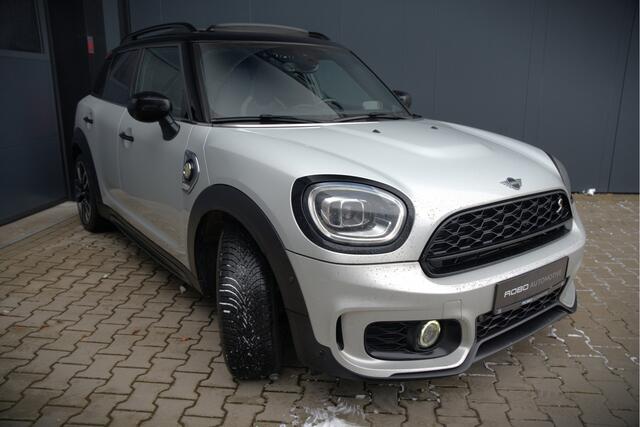Mini COUNTRYMAN Mini 1.5 Cooper S E ALL4 | JCW | Panoramadak | Stoelverwarming | Harman Kardon | Head-Up Display | John Cooper Works | Camera | Apple Carplay | Parkeersensoren | Keyless |