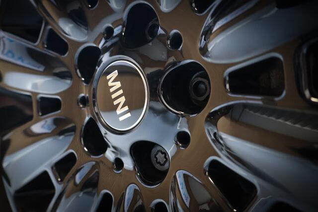 Mini COUNTRYMAN Mini 2.0 Cooper S E ALL4 Yours Pano/LED/HK/Leder/Camera/Keyless/Elek. stoel/ACC/18"