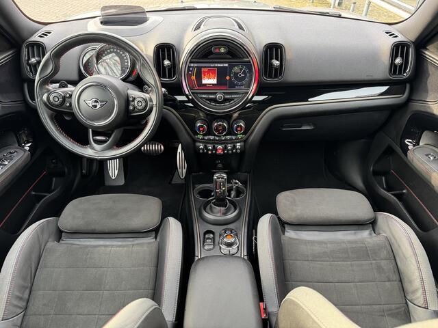 Mini COUNTRYMAN Mini 2.0 John Cooper Works ALL4 White Silver Edition 306PK-ALCANTARA-VOL