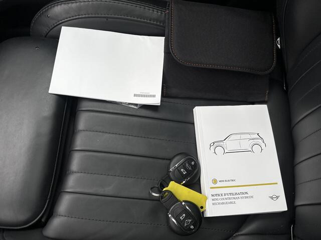 Mini COUNTRYMAN 1.5 Cooper S E ALL4 Yours PHEV / Schuif & Kanteldak / EAER 41 km / Leder / Harman Kardon / 1.500 kg Trekgewicht / Head Up Display / Navigatie / Elektrische stoelen / Adaptieve CC / Apple Carplay & Android / Camera / PDC / Stoel Verwarming /