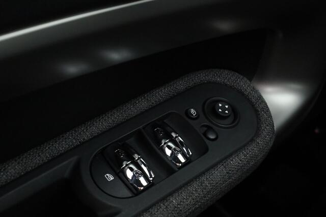 Mini COUNTRYMAN Mini Cooper S E ALL4 John Cooper Works | S/K-dak | Memory | HUD | Harman/Kardon | Stoelverw. | Camera+PDC | LED | Nav+CarPlay | V