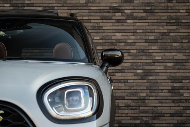 Mini COUNTRYMAN 1.5 Cooper SE Hybrid ALL4 | Navi | Panorama | Leder Chester | Memory | Camera | 18"LM | White Silver