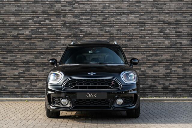 Mini COUNTRYMAN 2.0 Cooper S ALL4 | JCW-Trim | Navigatie | Panorama | Lounge Leder | Head-Up | Camera | 18"LM | Midnight Black