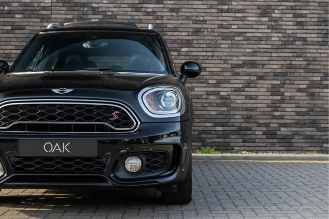 Mini COUNTRYMAN 2.0 Cooper S ALL4 | JCW-Trim | Navigatie | Panorama | Lounge Leder | Head-Up | Camera | 18"LM | Midnight Black