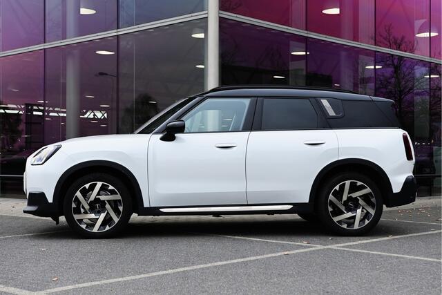 Mini COUNTRYMAN C Automaat / Pakket XL / Favoured / 19" Kaleido Spoke 2-tone