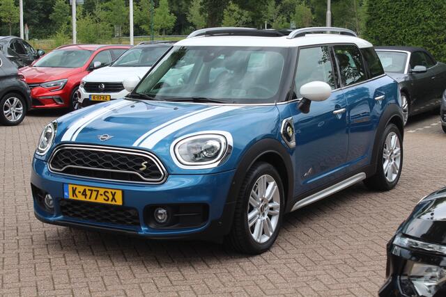 Mini COUNTRYMAN Mini 2.0 Cooper S E ALL4 Chili / Panoramadak / Camera / Head-up / Apple CarPlay / Navigatie / 18'' / Sportstoelen / Stoelverwarming / DAB / Cruise Control