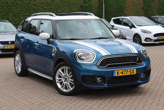 Mini COUNTRYMAN Mini 2.0 Cooper S E ALL4 Chili / Panoramadak / Camera / Head-up / Apple CarPlay / Navigatie / 18'' / Sportstoelen / Stoelverwarming / DAB / Cruise Control
