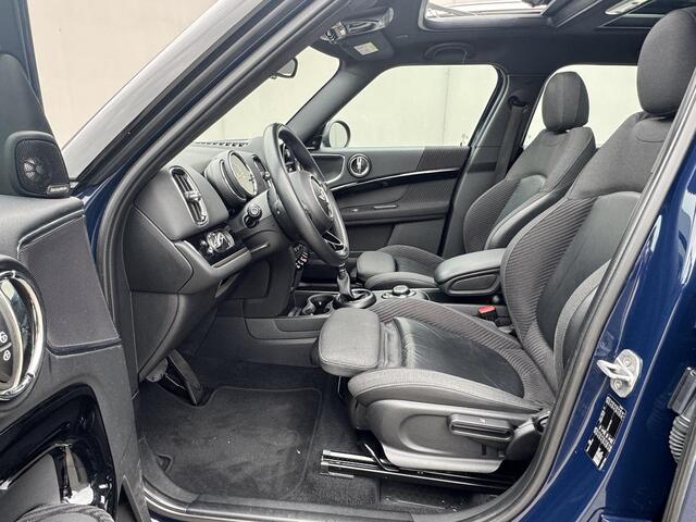 Mini COUNTRYMAN Mini 1.5 Cooper Chili / Dealer onderhouden / Glazen schuif- en kanteldak / Stoelverwarming / Keyless Entry/Start / cruise control / Parkeersensoren Achter